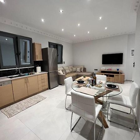 Kontis' Furnished Apartment Loutráki Dış mekan fotoğraf