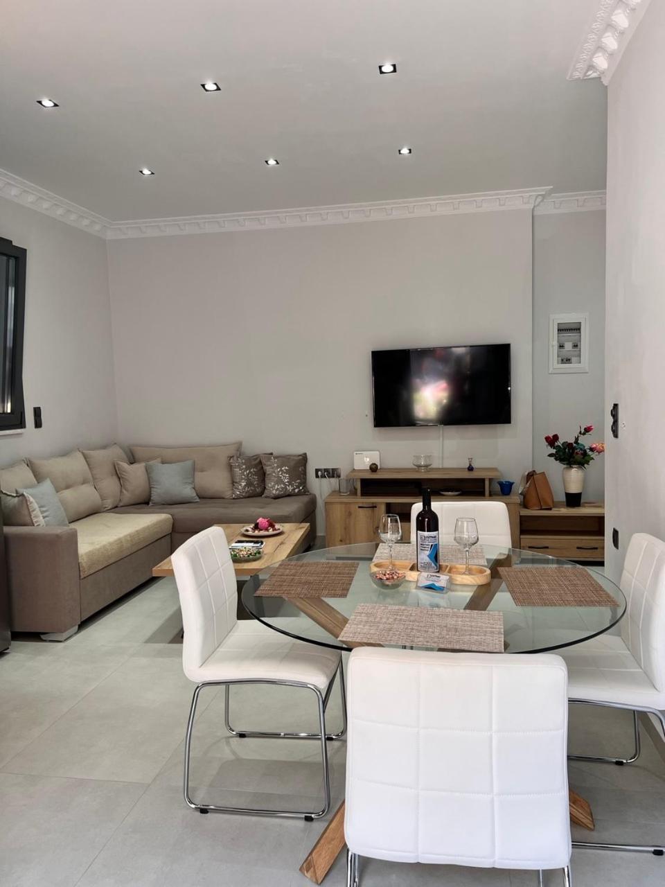 Kontis' Furnished Apartment Loutráki Dış mekan fotoğraf