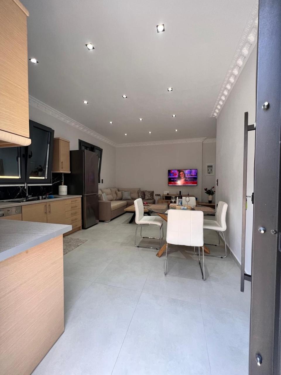Kontis' Furnished Apartment Loutráki Dış mekan fotoğraf
